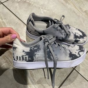 NOBULL Womens size 8.5 canvas trainers